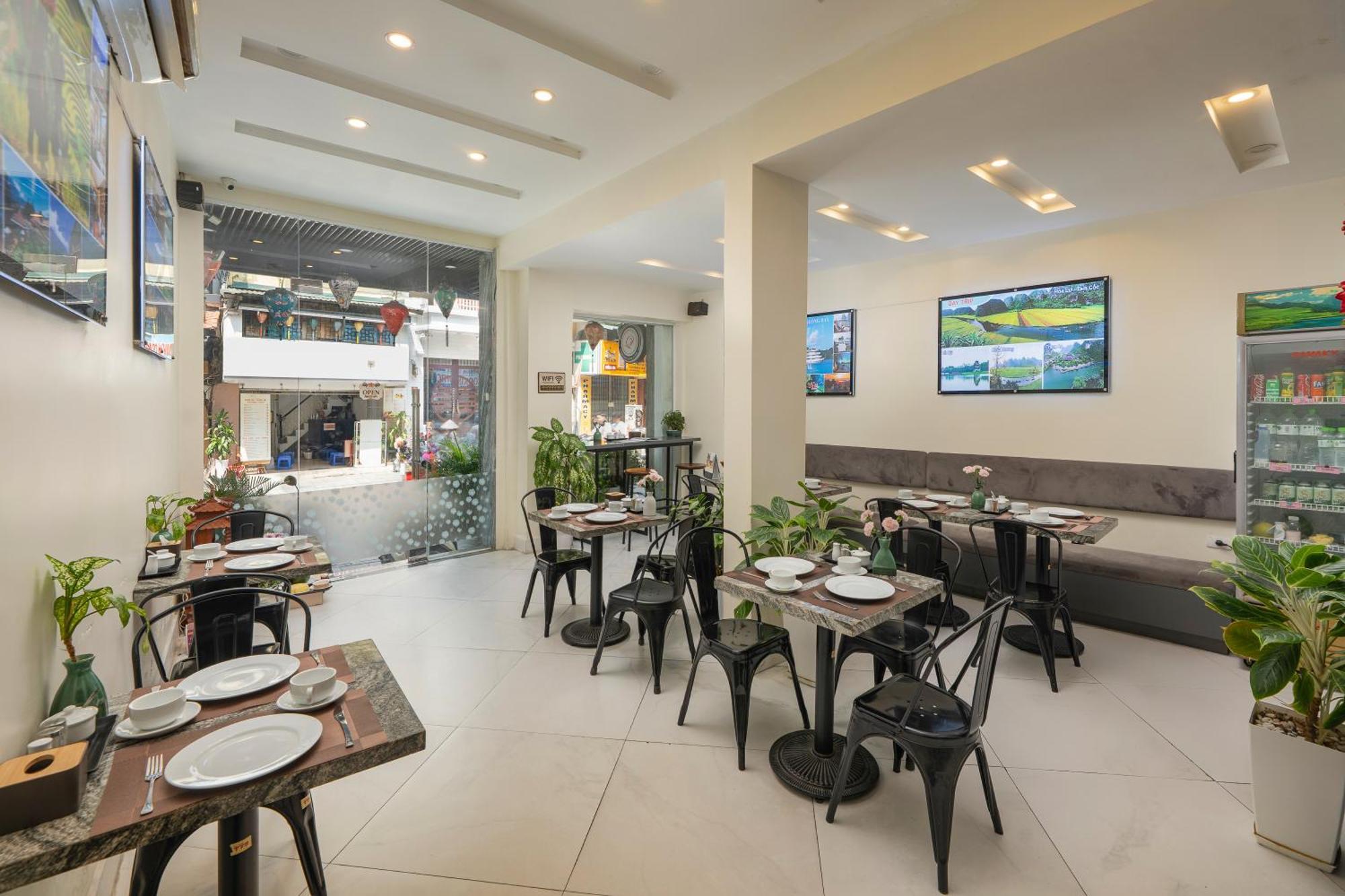 Queen Cafe Hotel & Pub — Fotoğraflar 3